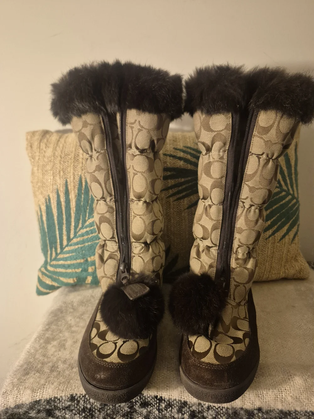 Coach Theona Signature Jaquard Fur Trim Zip Brown Winter Boots Women's Size 8.5B